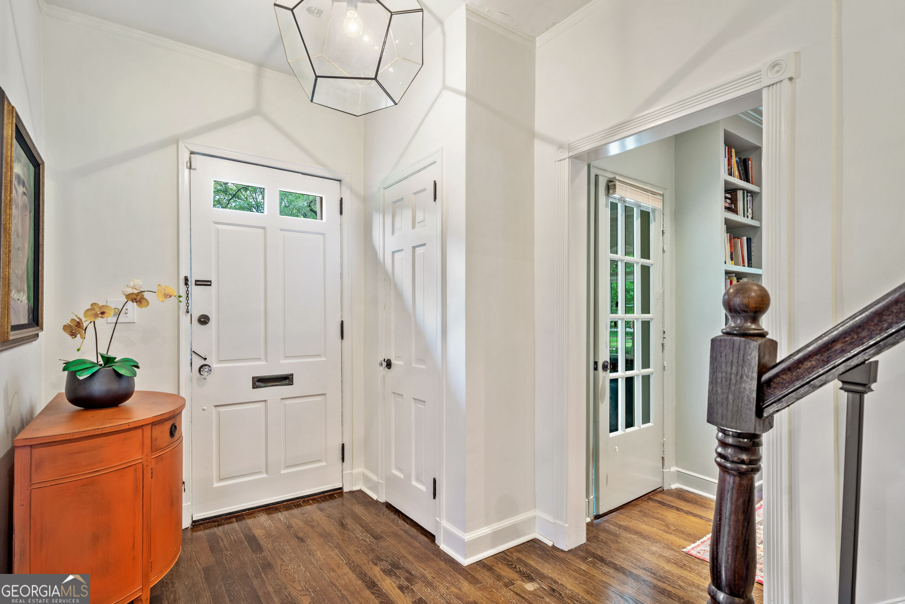 41 Clarendon AVE