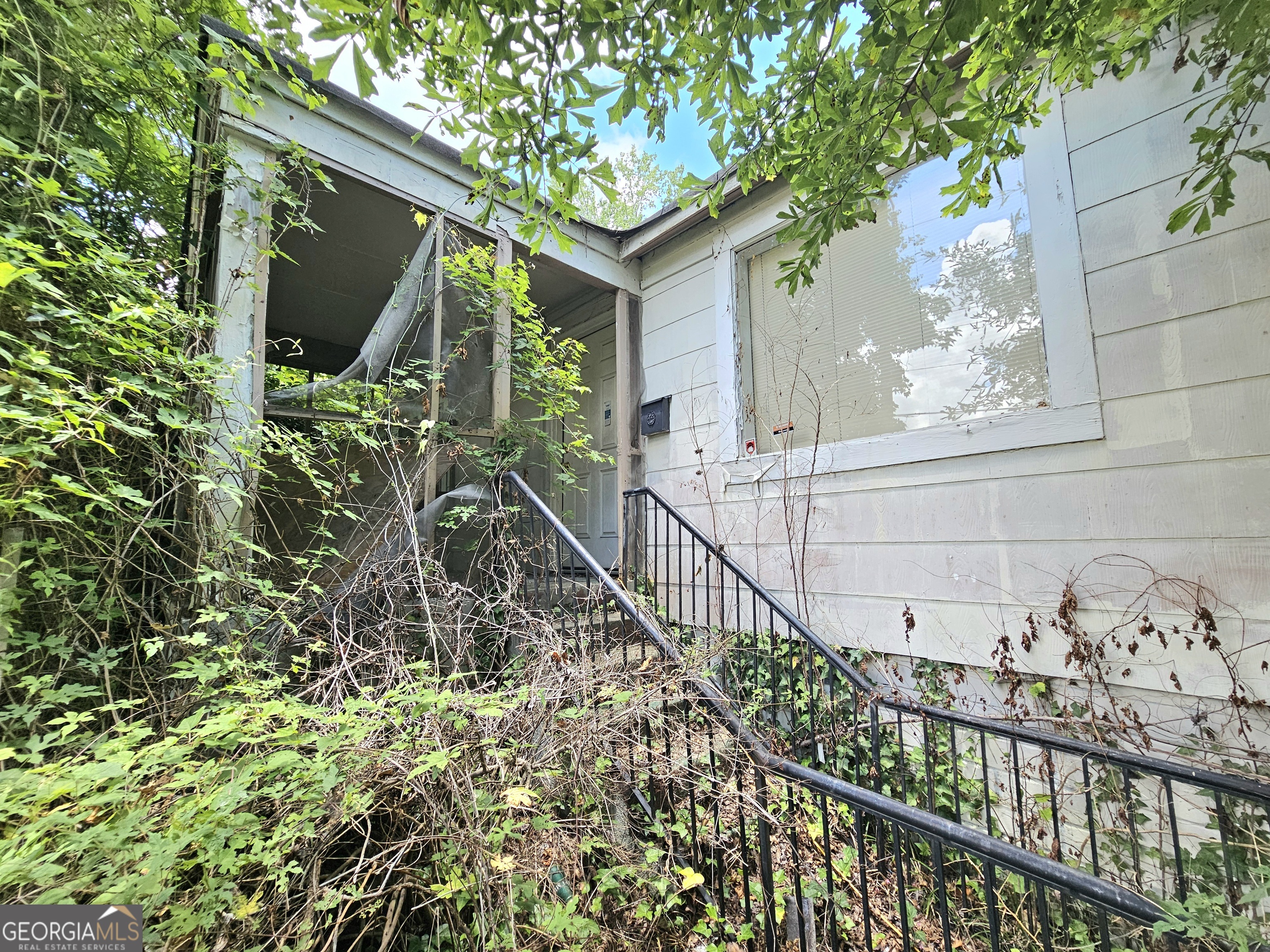 3820 Covington HWY