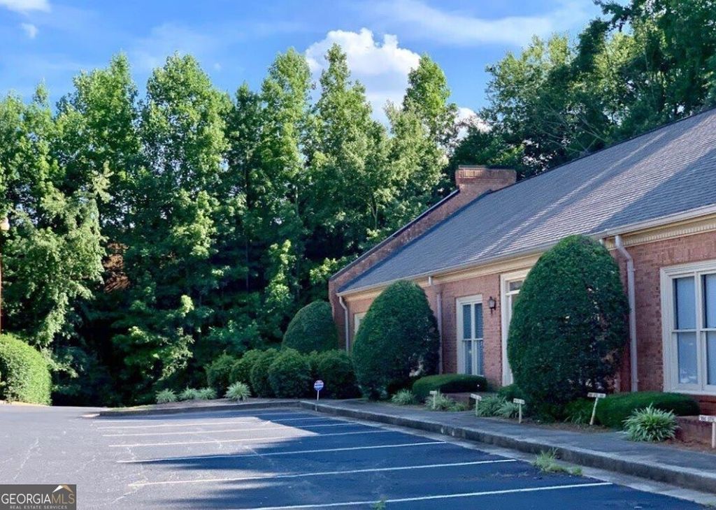 Photo of 186 Ben Burton Circle #100, Bogart, GA 30622 (MLS # 10733687)