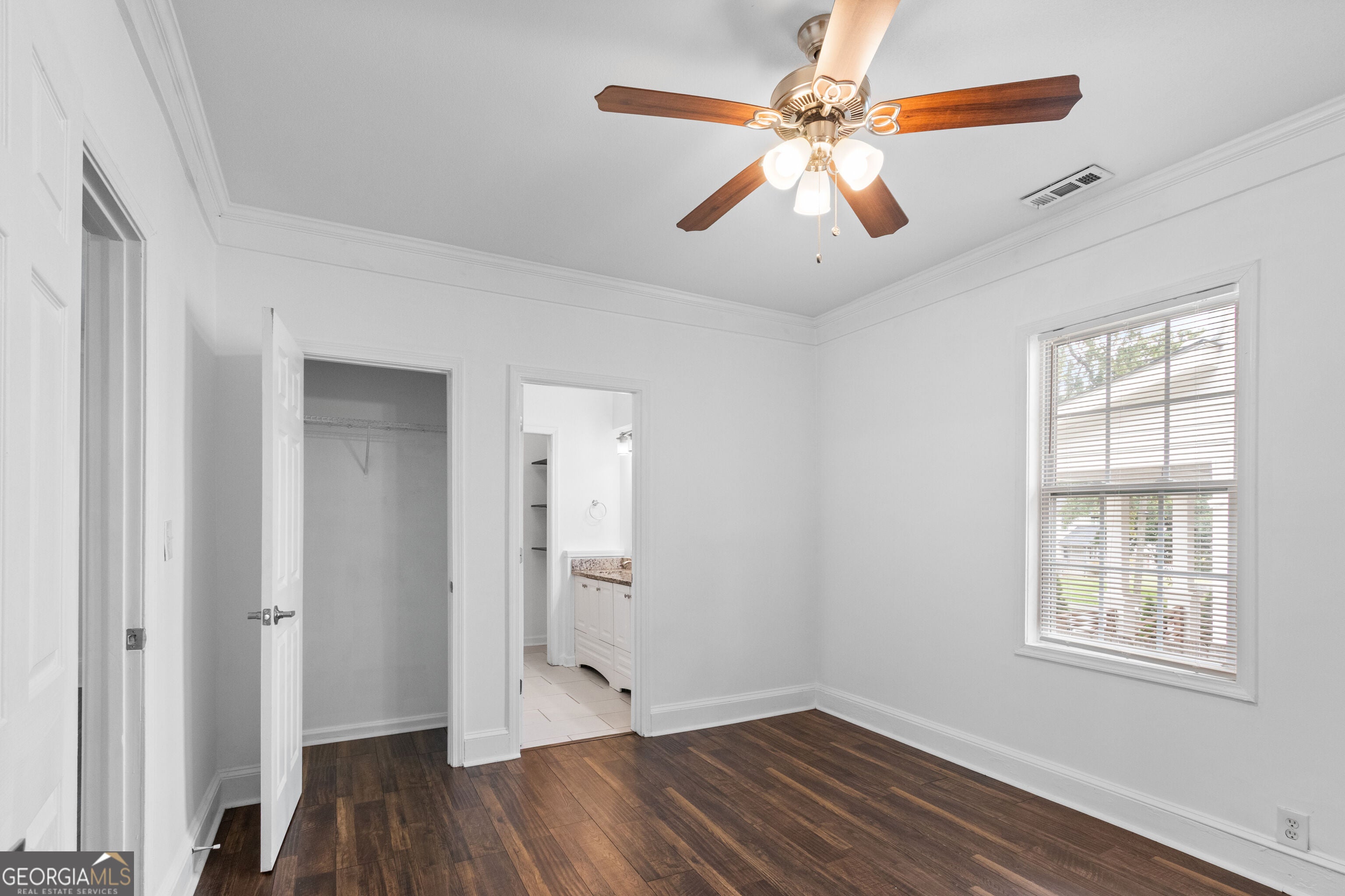 244 Laurel AVE SW