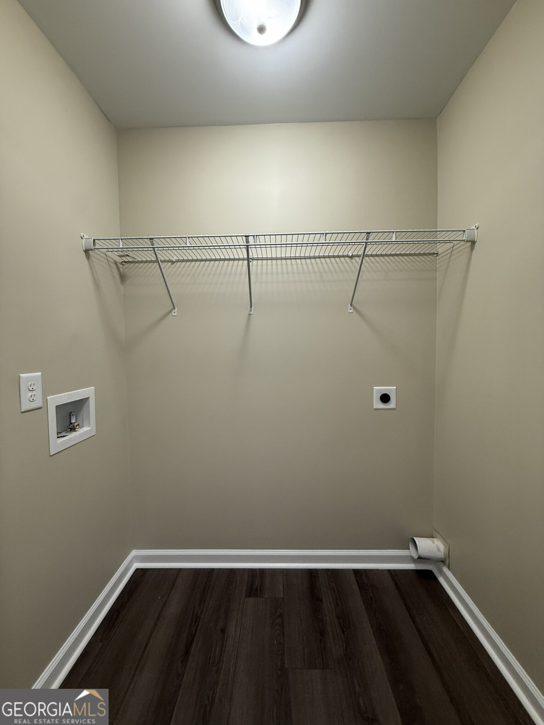 0018R-NICOLE VALLEY/ (0018R) - Residential