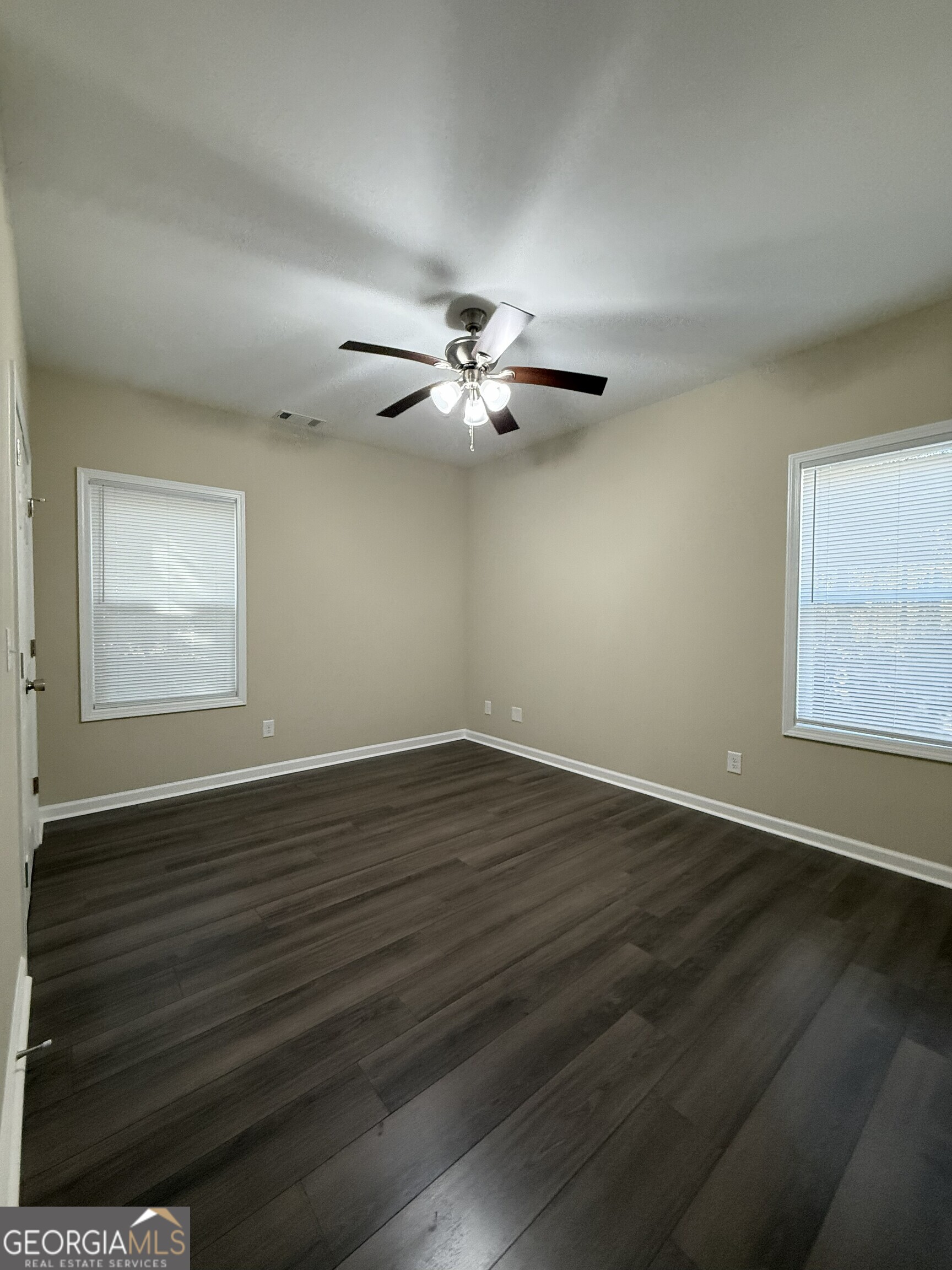 0018R-NICOLE VALLEY/ (0018R) - Residential