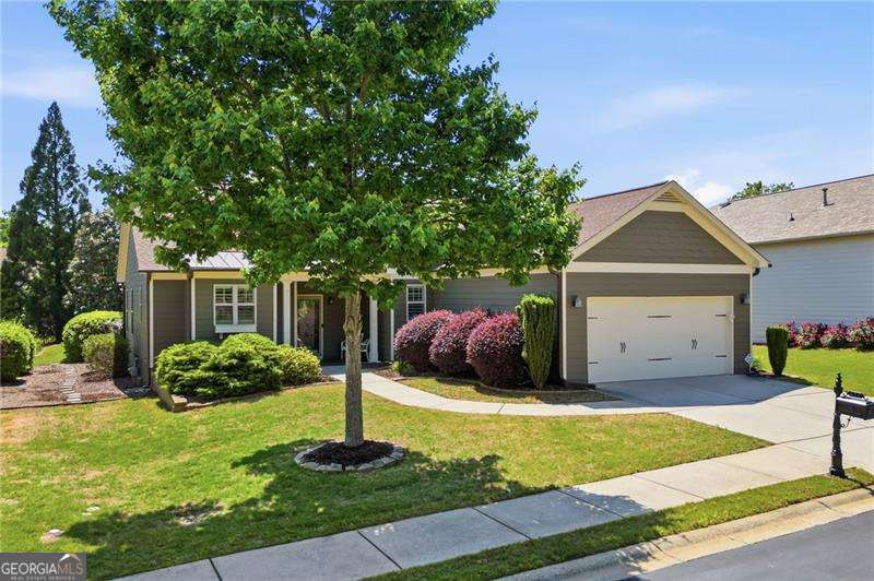 424 Larkspur DR