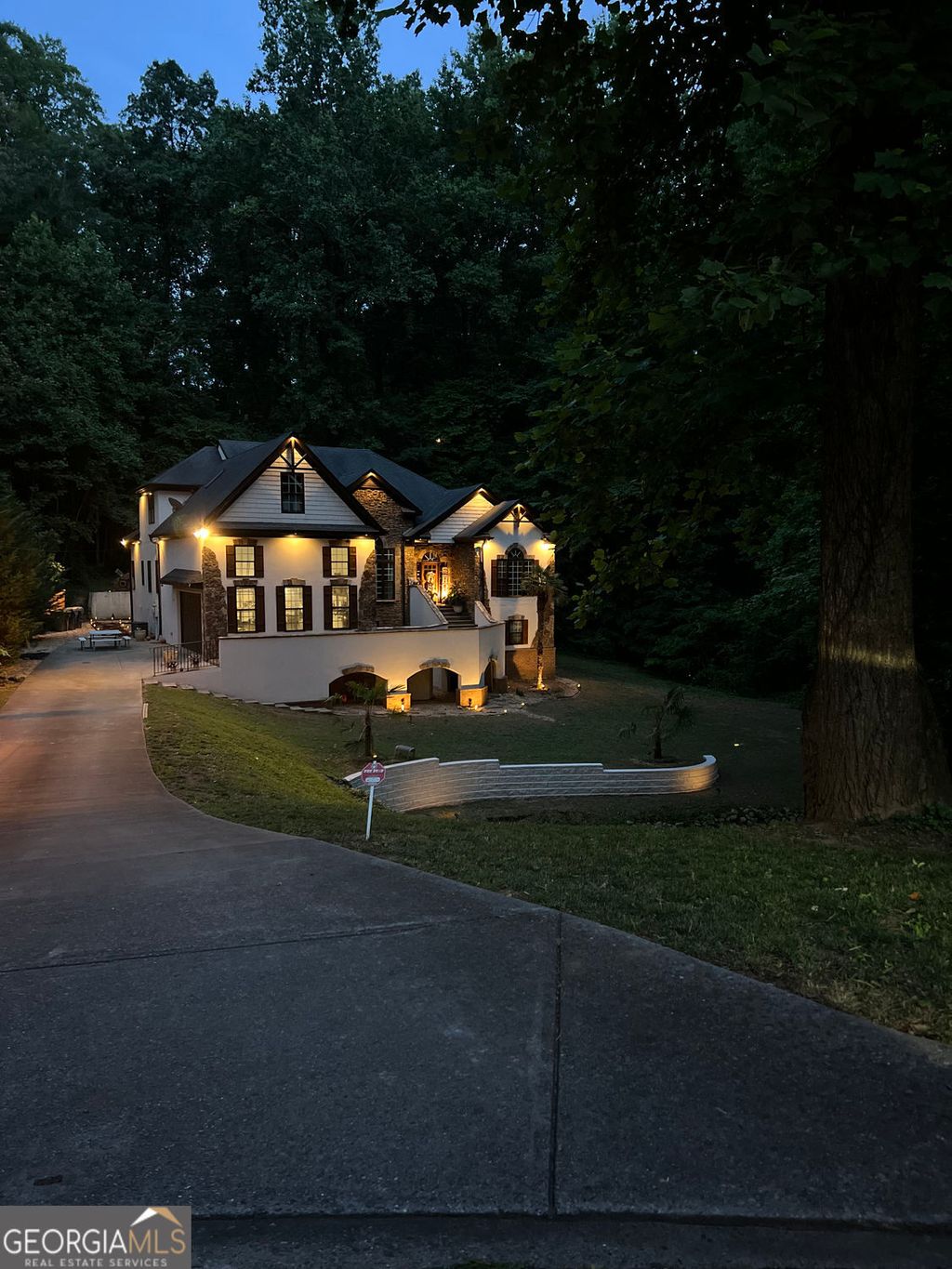 Photo of 2864 Sandpiper Circle SW, Atlanta, GA 30311 (MLS # 10770900)