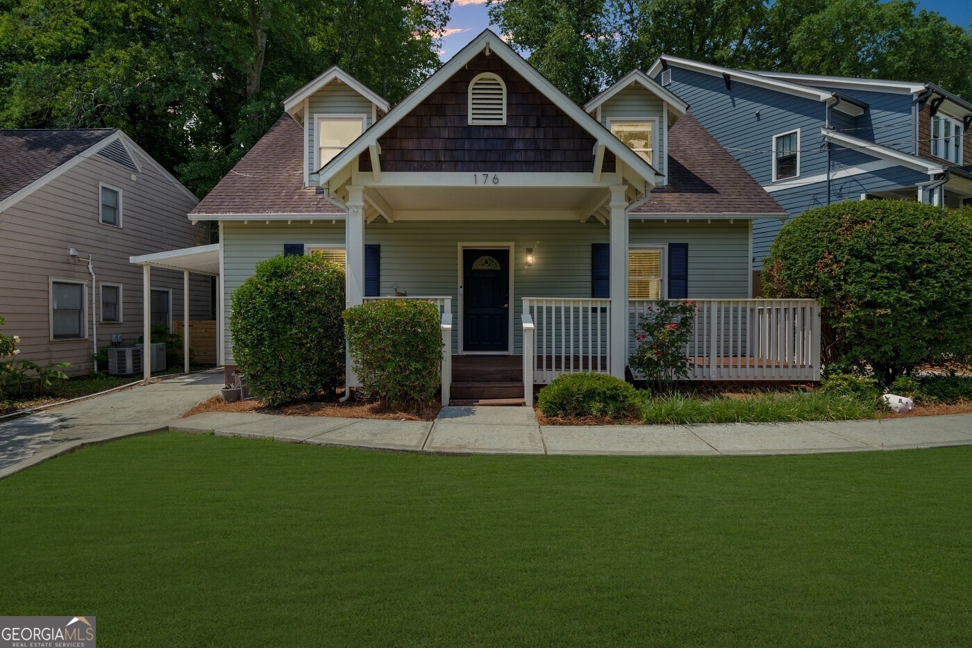 176 Rockyford RD NE