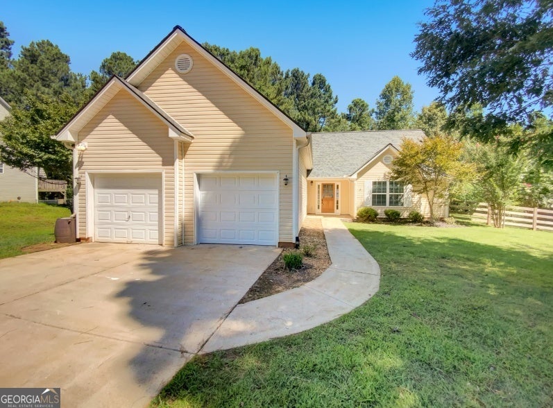 Photo of 89 Oak Ridge Drive, Dawsonville, GA 30534 (MLS # 10871670)