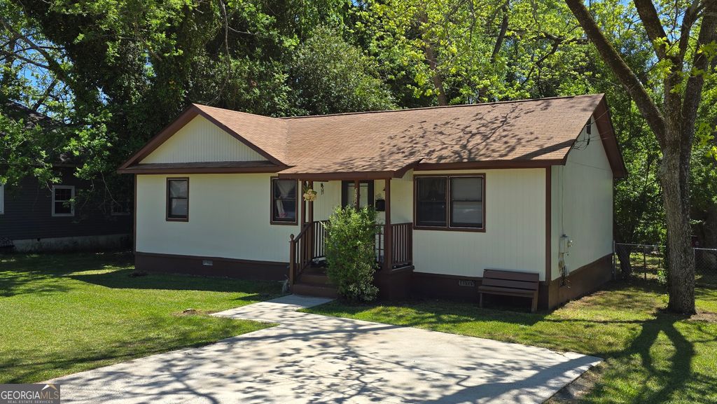 Photo of 3724 Log Cabin Drive, Macon, GA 31204 (MLS # 10727184)