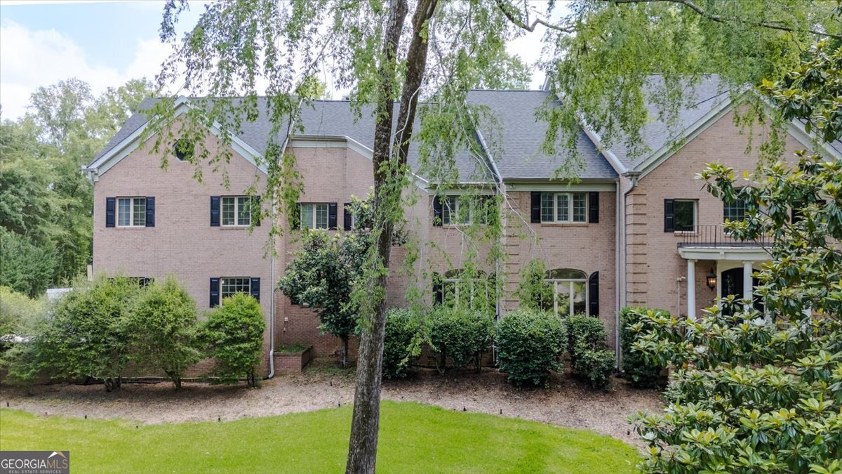 148 Howard Oaks DR