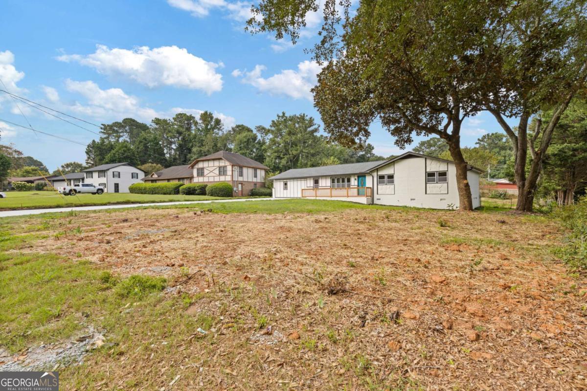 237 Sandra DR NW