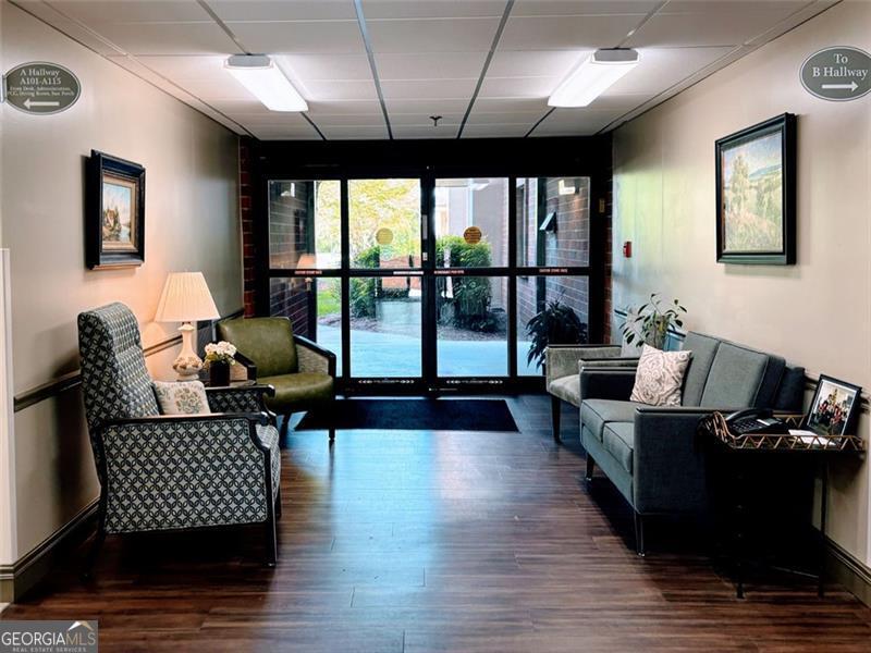 300 Johnson Ferry RD B105