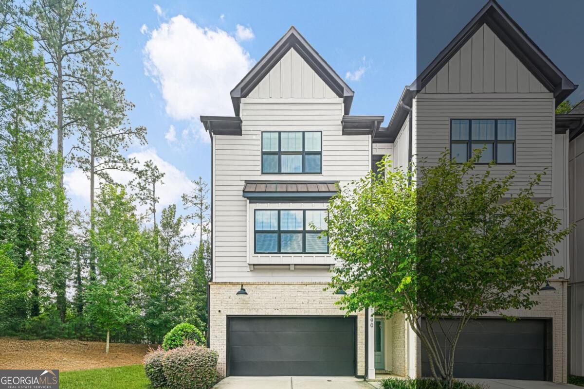 1490 Addison PL