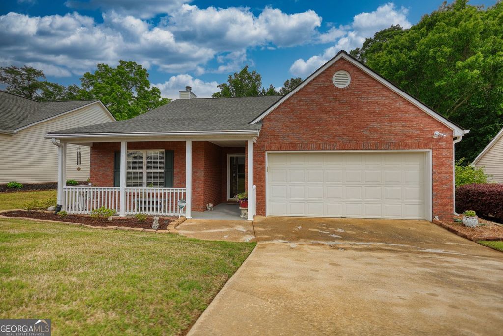 Photo of 727 Jacoby Drive, Loganville, GA 30052 (MLS # 10756478)