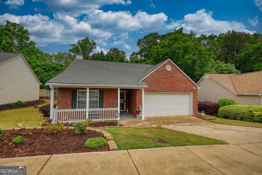 Photo of 727 Jacoby Drive, Loganville, GA 30052 (MLS # 10756478)