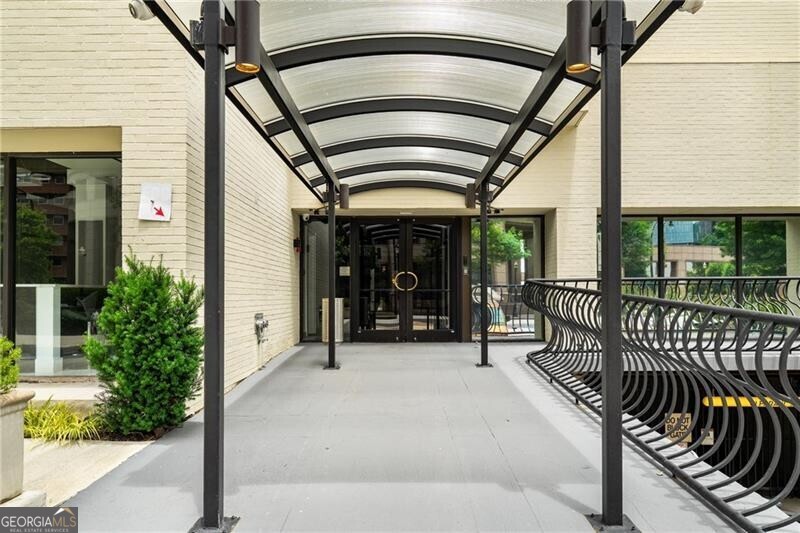 1421 Peachtree ST NE 203