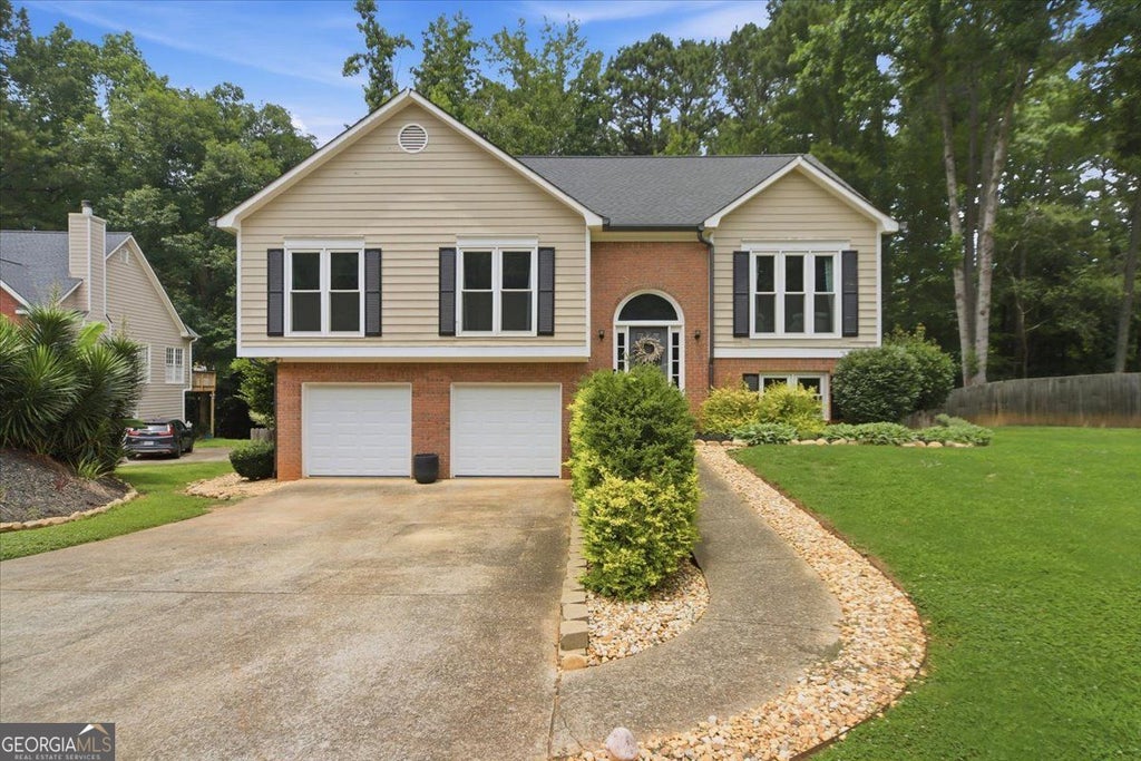Photo of 3787 Seasons Drive NW, Acworth, GA 30101 (MLS # 10790976)