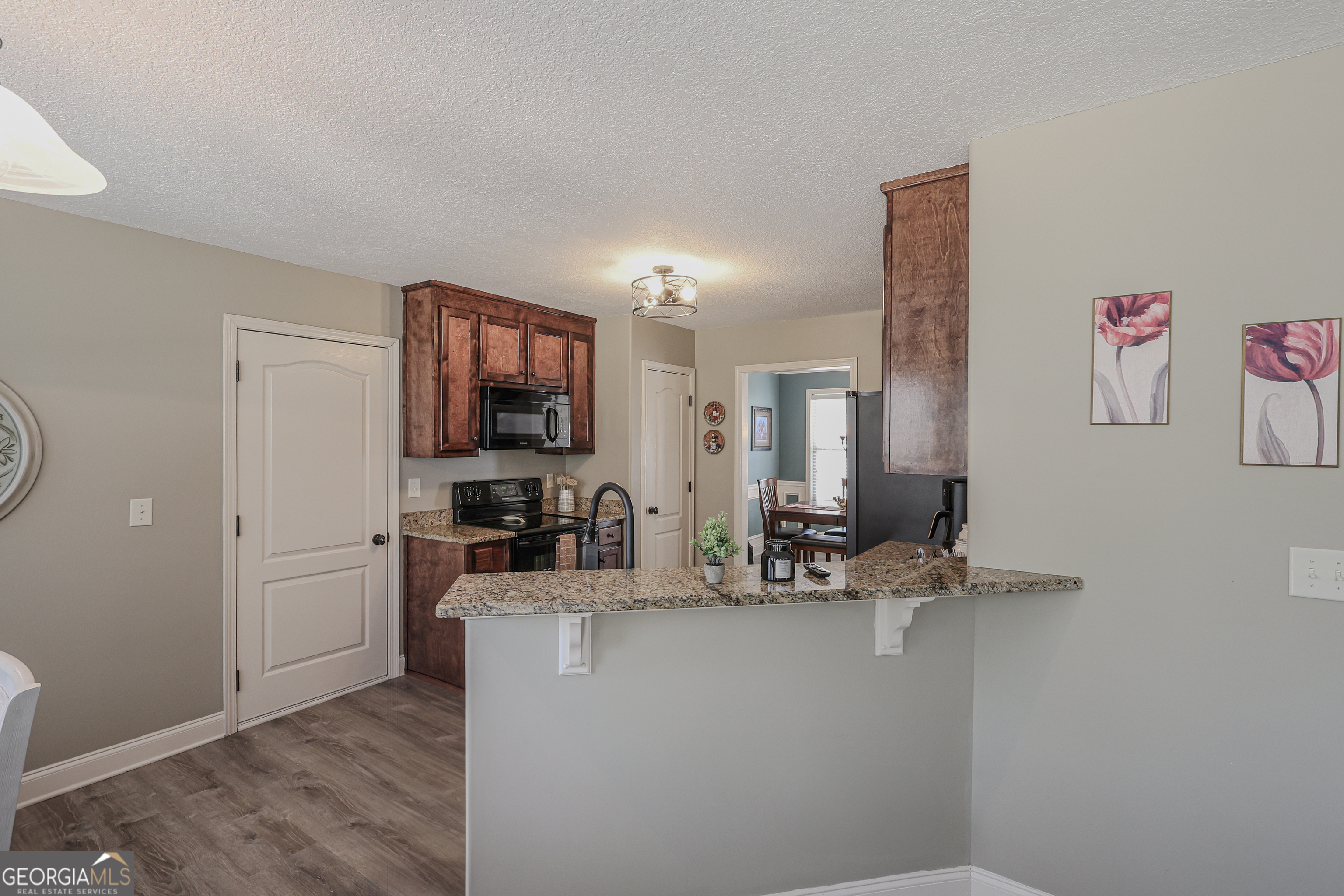 1688 Dillard WAY