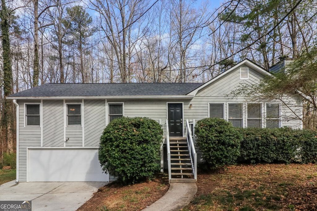 Photo of 700 Gregory Manor Drive SW, Smyrna, GA 30082 (MLS # 10706453)