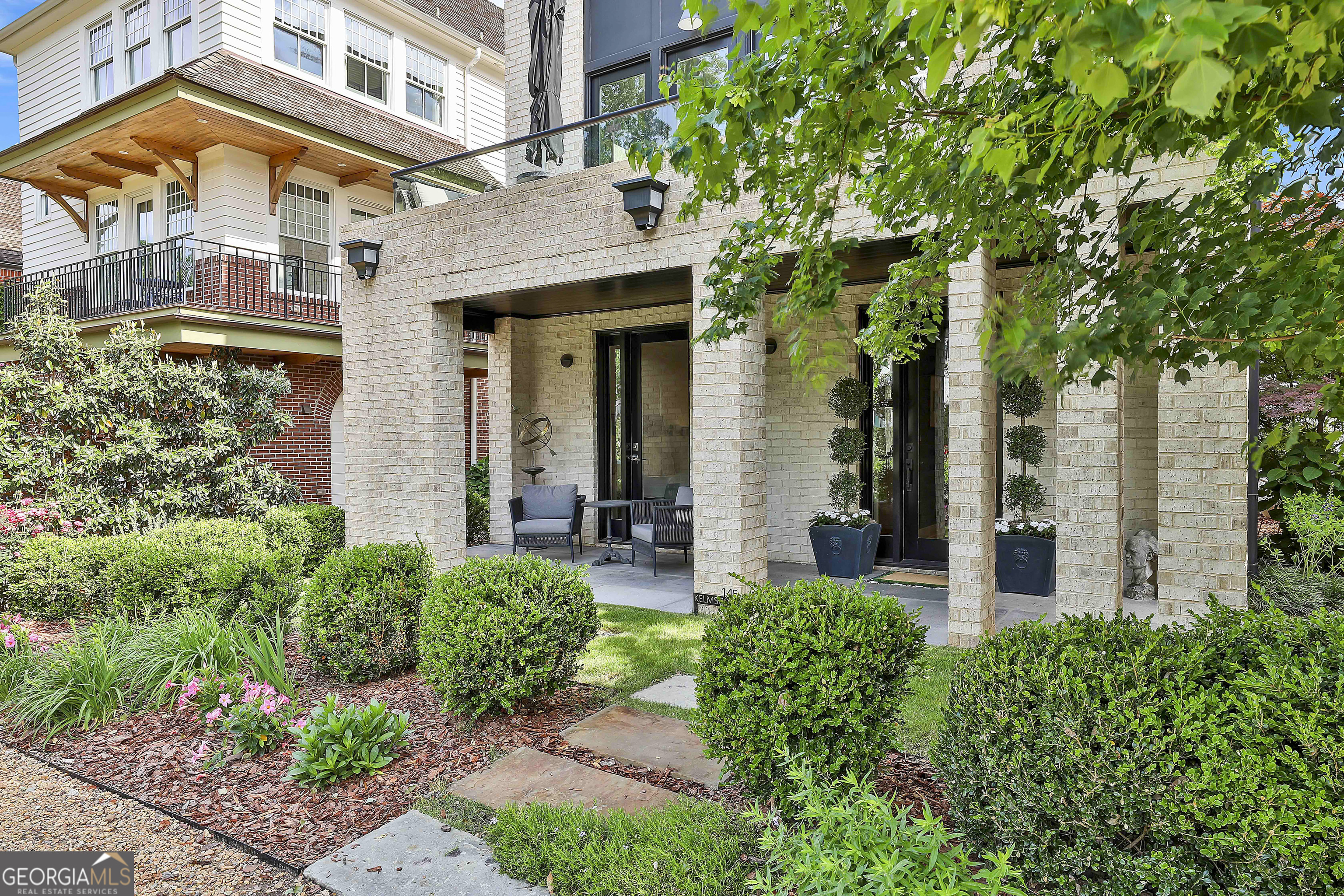 145 Kelmscott LN