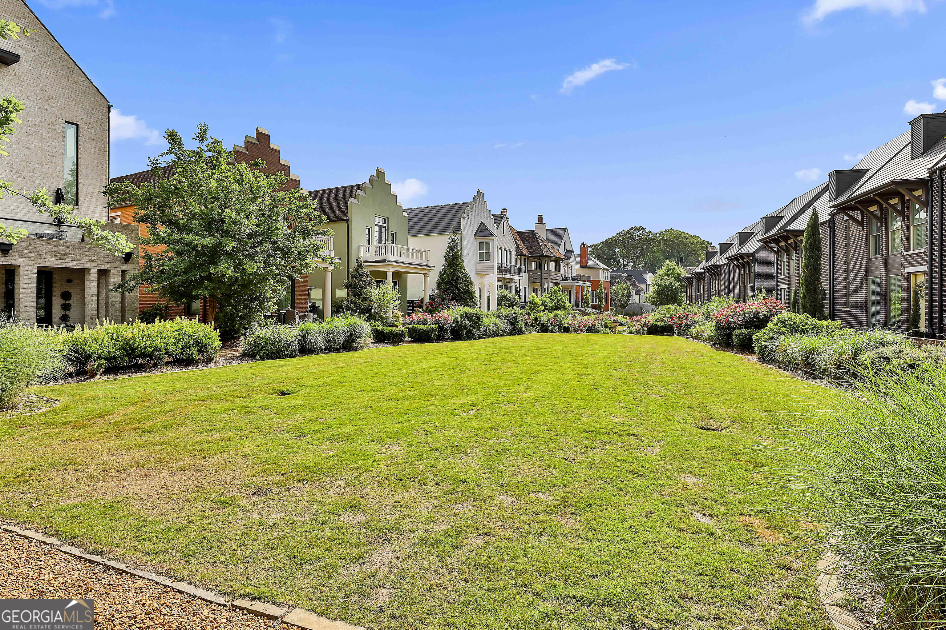 145 Kelmscott LN