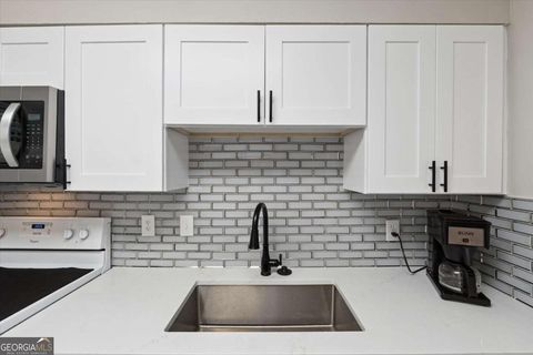 Photo of 6700 Roswell Road #31B, Atlanta, GA 30328 (MLS # 10713534)