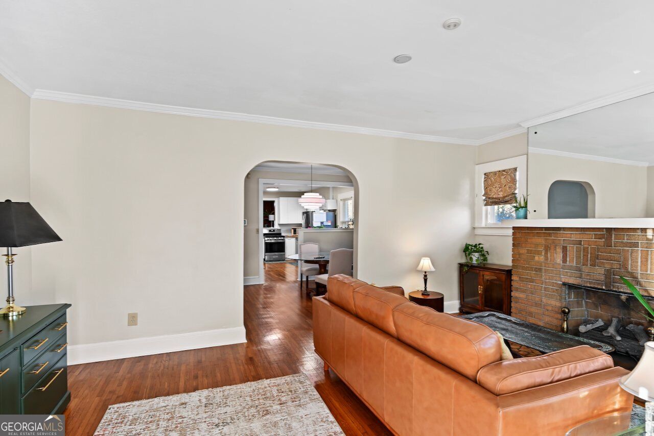 1385 Jefferson AVE