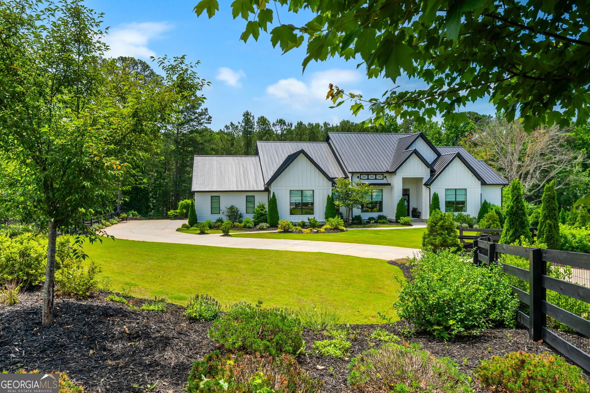130 Von Lake DR