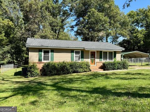 Photo of 190 Jordan Street, Royston, GA 30662 (MLS # 10618425)