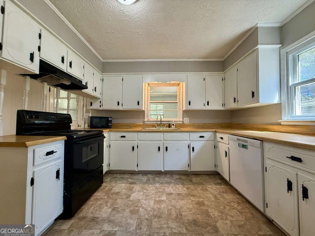 190 Jordan ST