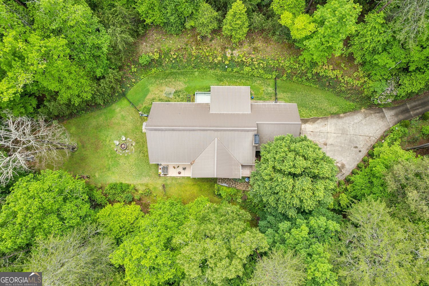 670 Sally CIR