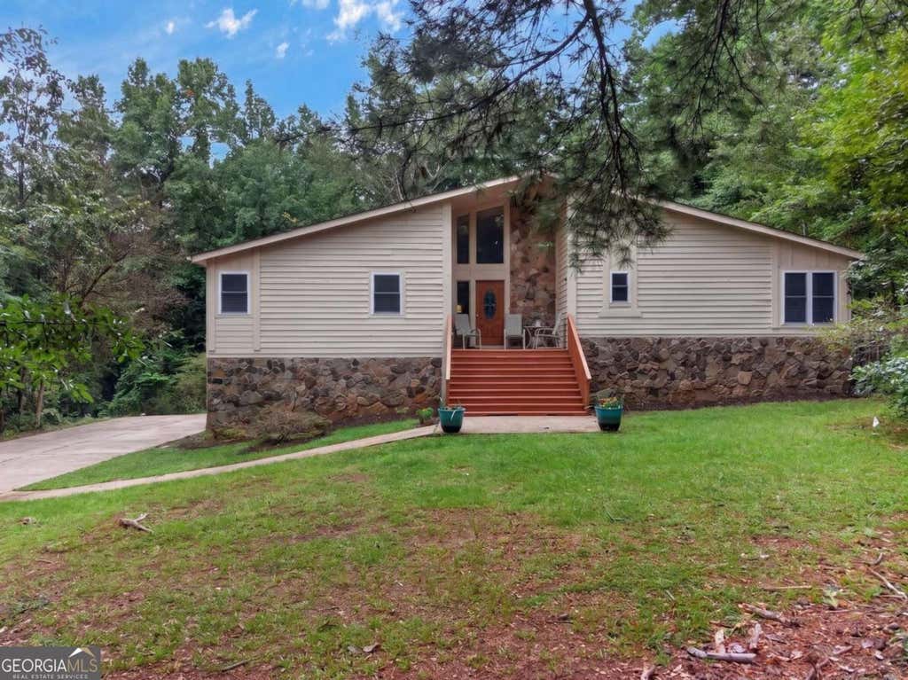 Photo of 6715 Live Oak Lane, Douglasville, GA 30135 (MLS # 10824052)