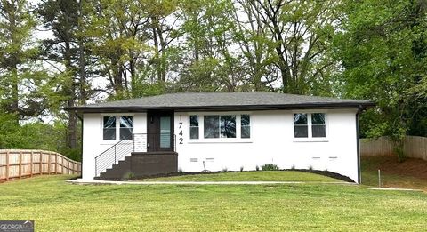 Photo of 1742 Constitution Road SE, Atlanta, GA 30316 (MLS # 10729995)