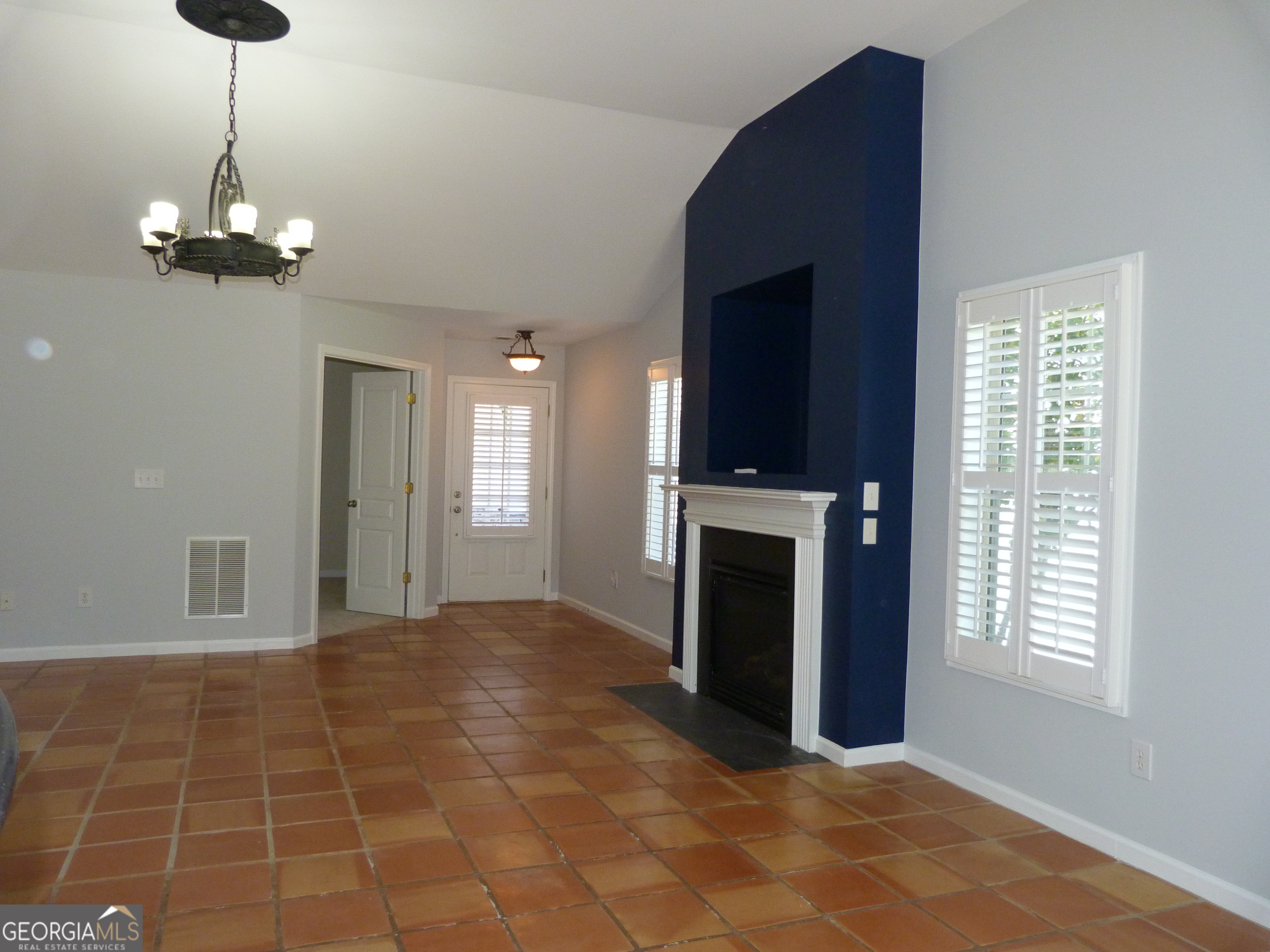 422 Arrowhead TRL