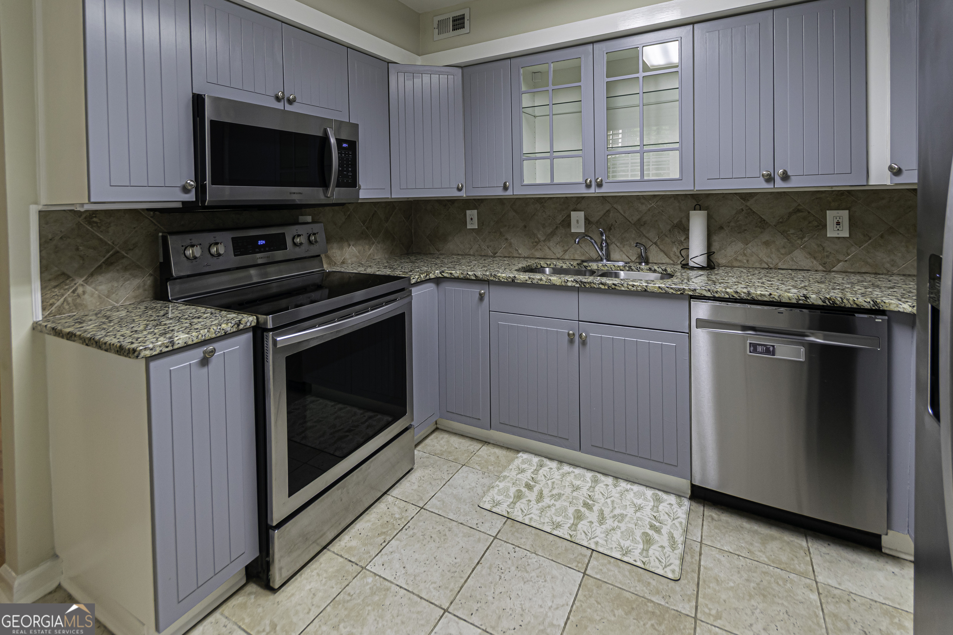 Northlake Condominum - Residential