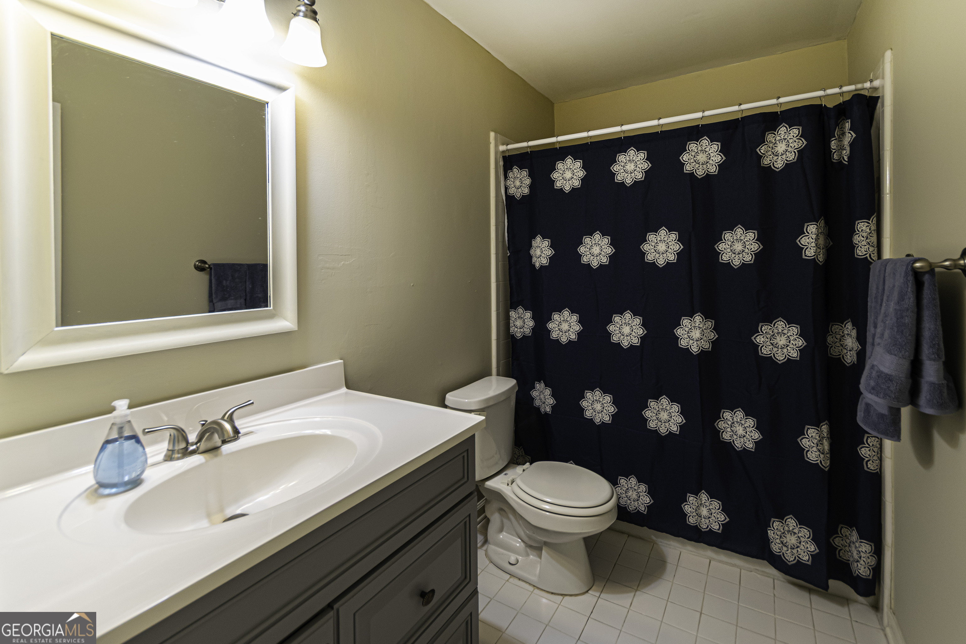 Northlake Condominum - Residential