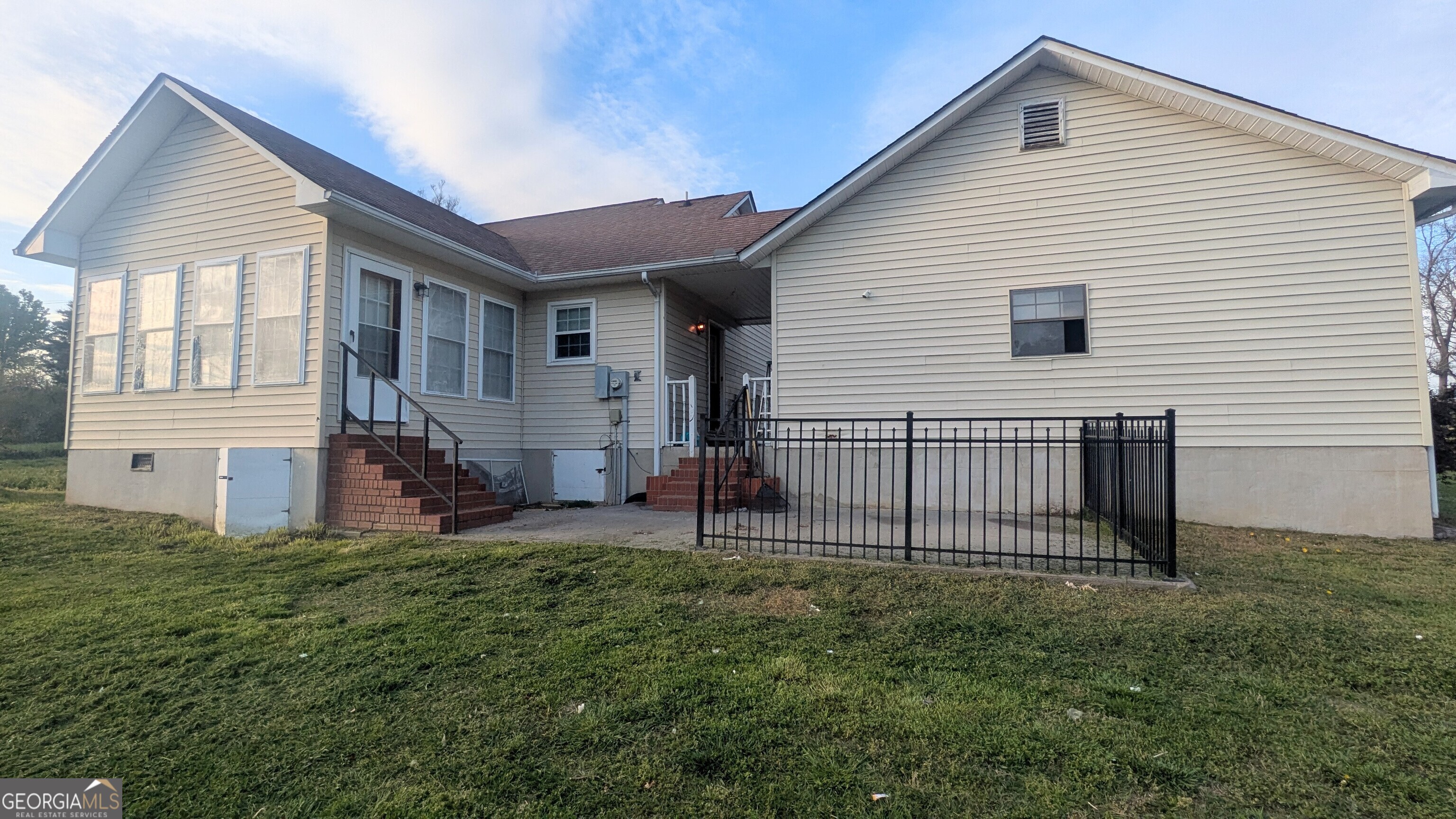 327 Lovebridge RD SE