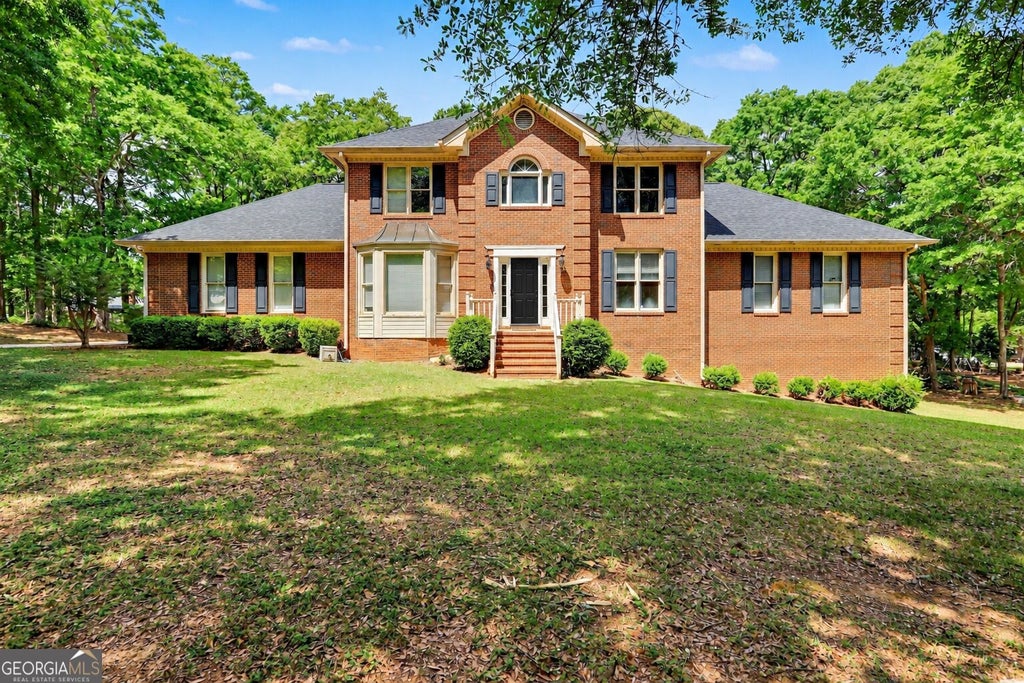 Photo of 107 Big Oak Drive, Barnesville, GA 30204 (MLS # 10879475)