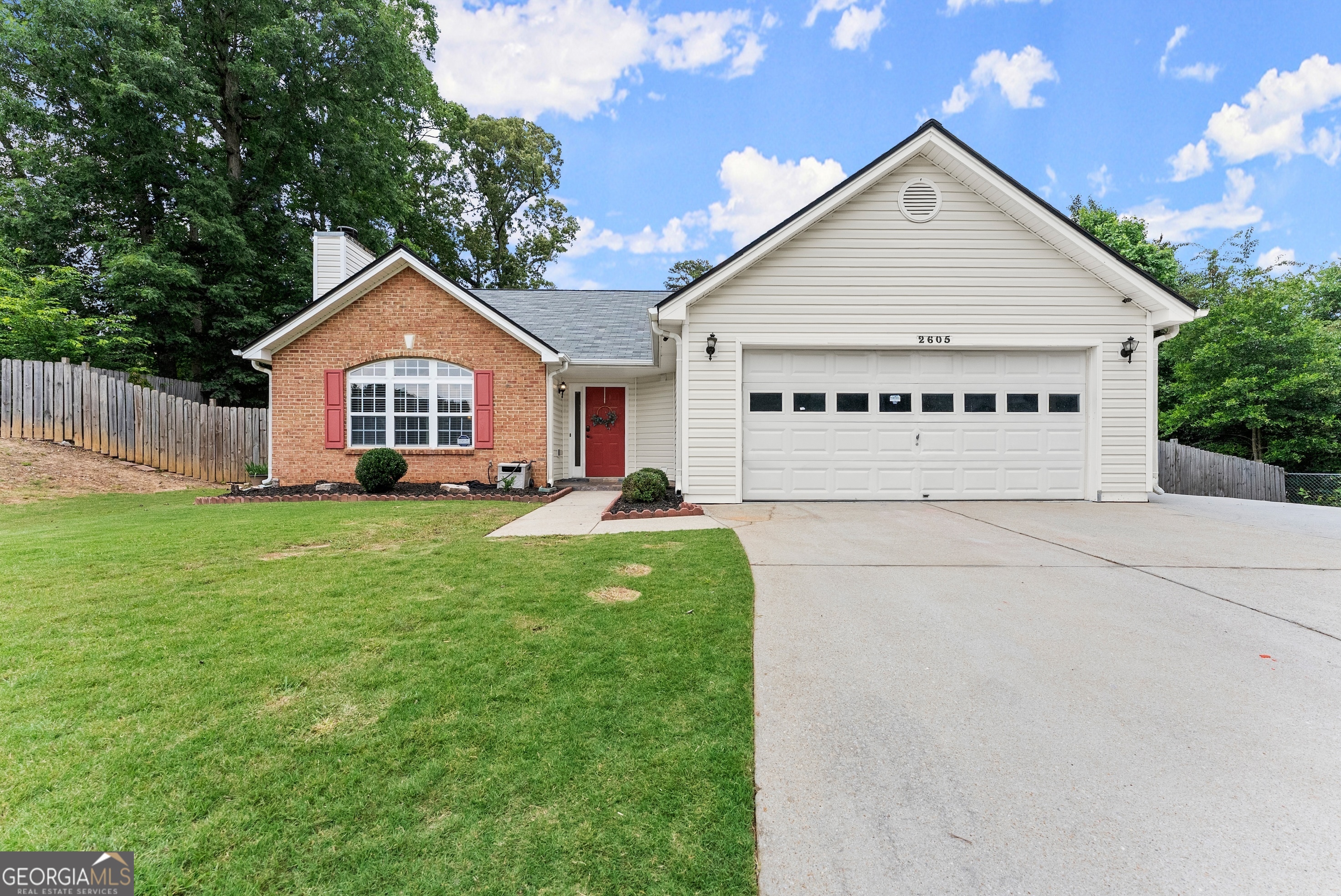 2605 Fort Apachee TRL