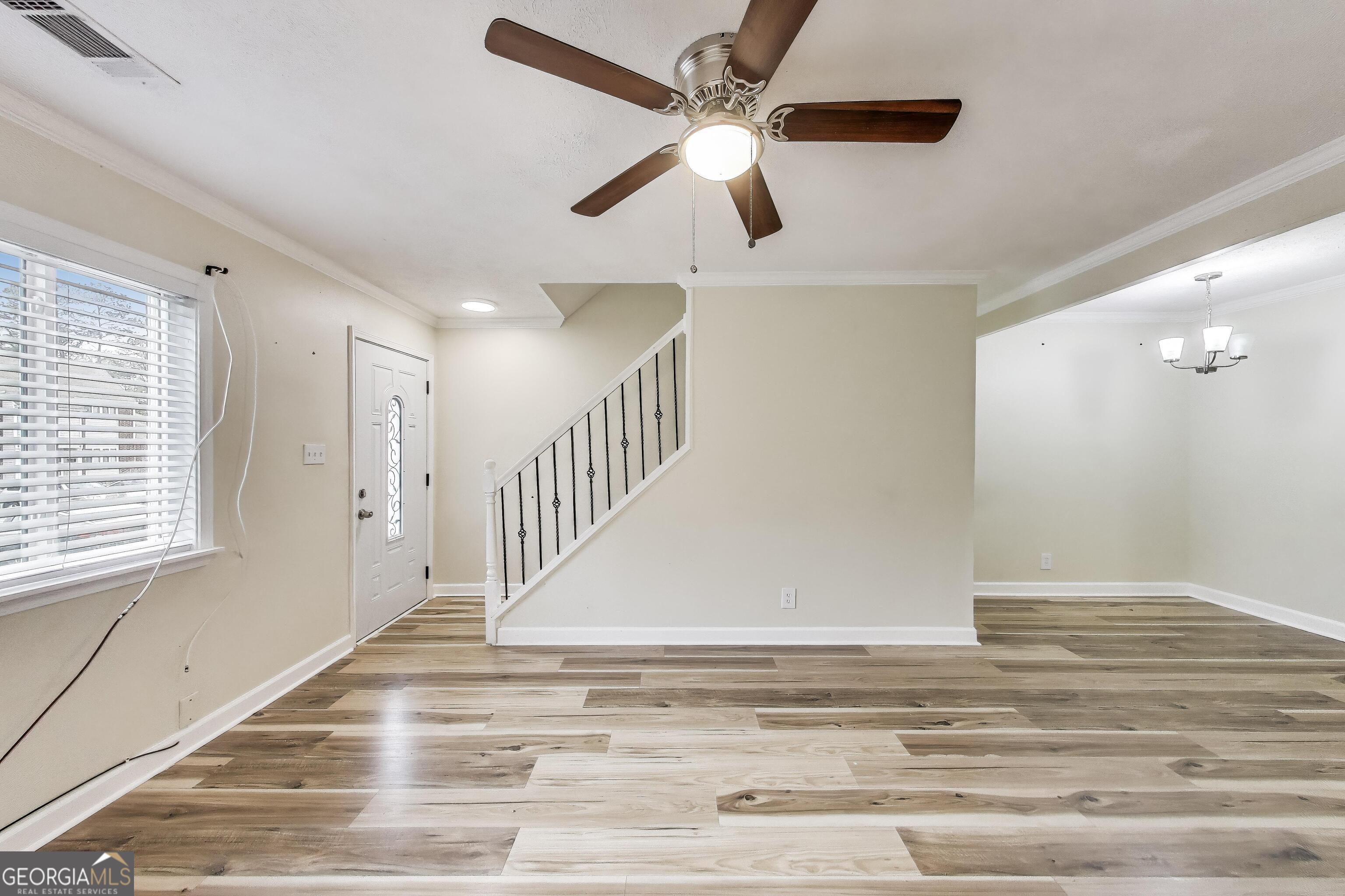 636 North AVE 11G