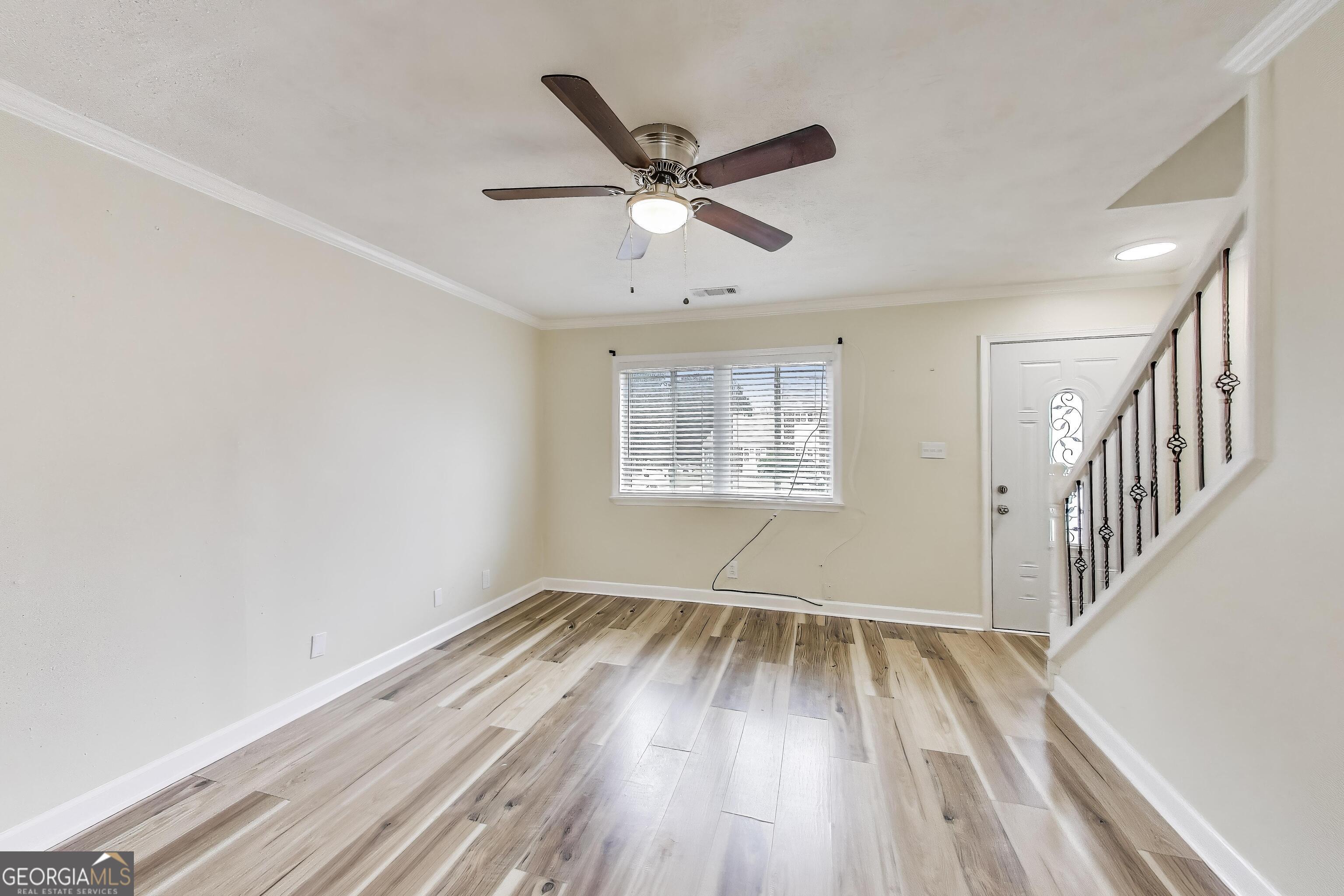 636 North AVE 11G