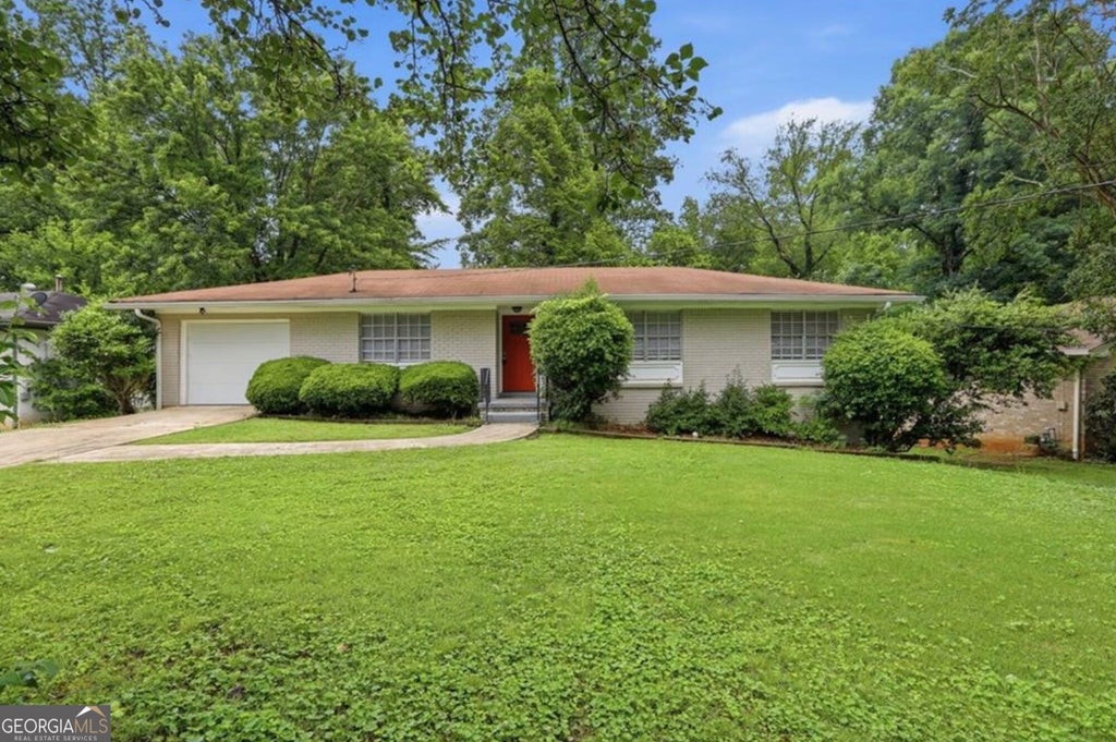Photo of 2225 Emerald Castle Drive, Decatur, GA 30035 (MLS # 10849316)