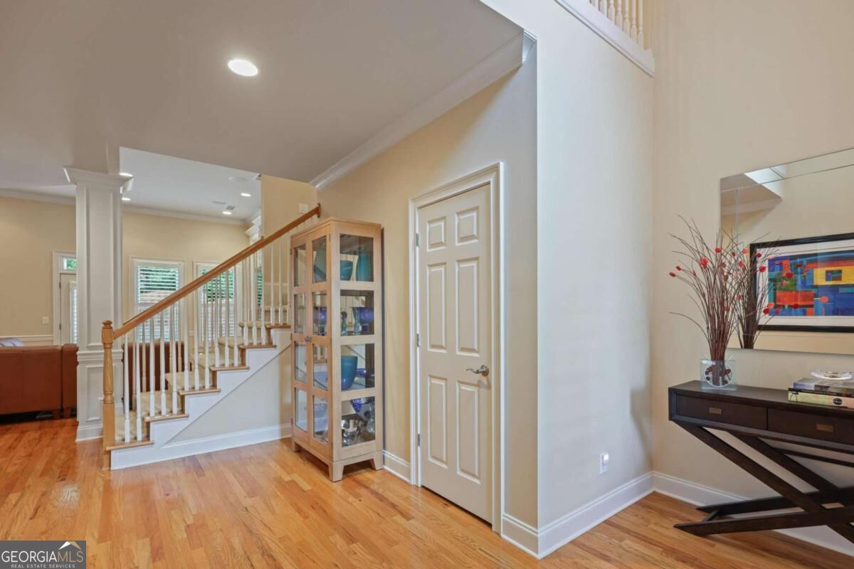 3004 Village Green CIR