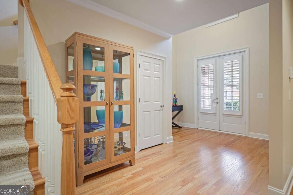 3004 Village Green CIR