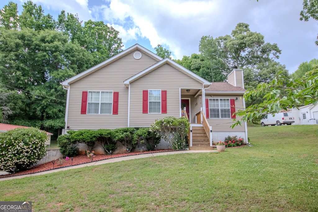 Photo of 198 Brenda Ellen Drive, Newnan, GA 30265 (MLS # 10766842)