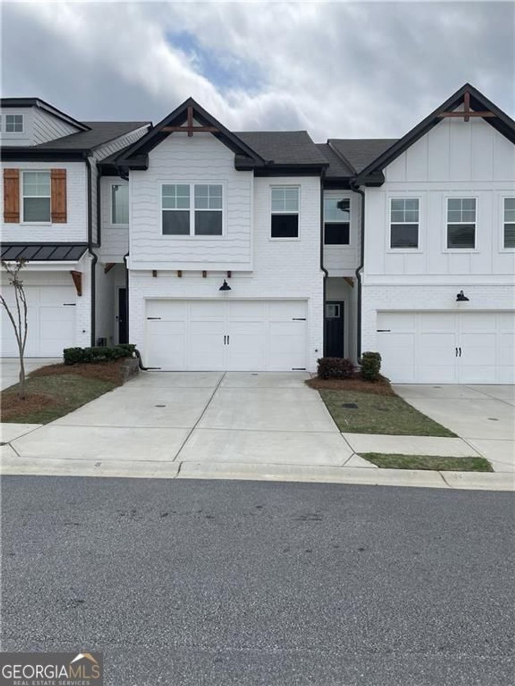 Photo of 120 Auburn Woods Drive, Auburn, GA 30011 (MLS # 10724623)