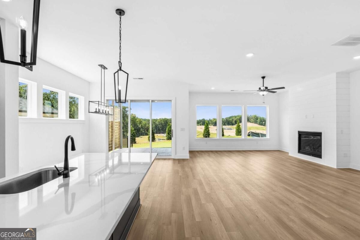 1403 Autumn Lake DR SW