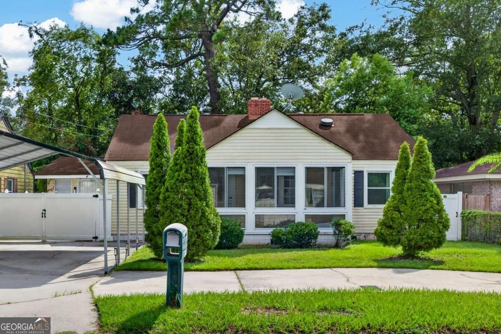 Photo of 2147 Louisiana Avenue, Savannah, GA 31404 (MLS # 10876750)