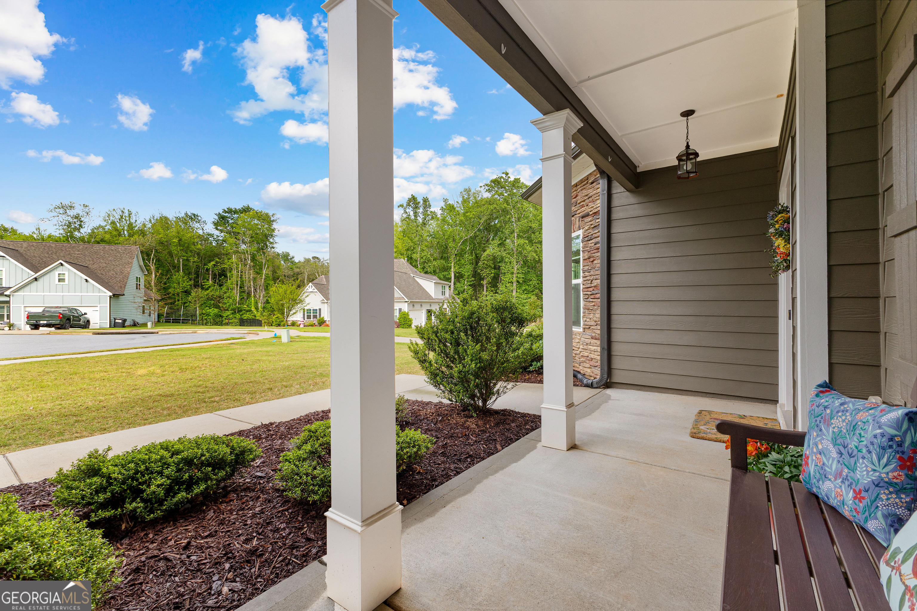 215 Duck DR