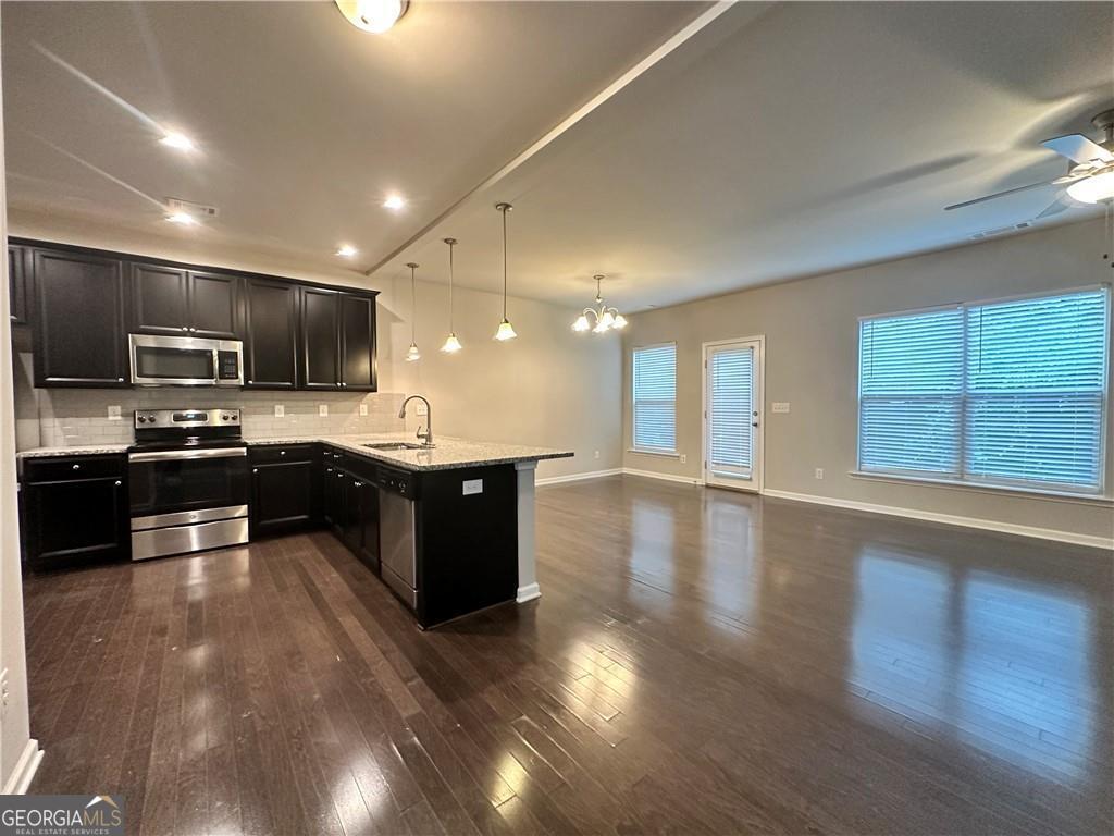 127 CHARCOAL IVES DR