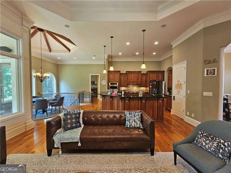 707 Bethpage DR
