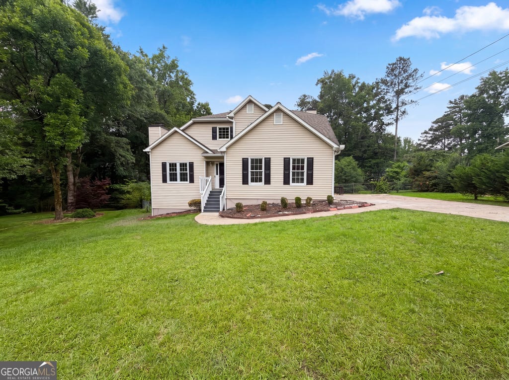Photo of 3162 Oak Leaf Court SW, Marietta, GA 30064 (MLS # 10787884)